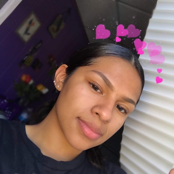 Meet your Posher, Vanessa - Picture 1 of 1